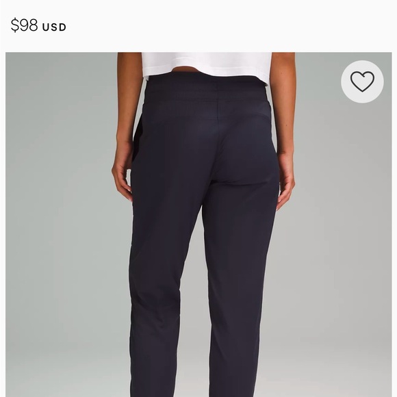 LULULEMON Dance Studio Mid-Rise Jogger
Full length size 6 black not worn - Picture 3 of 8